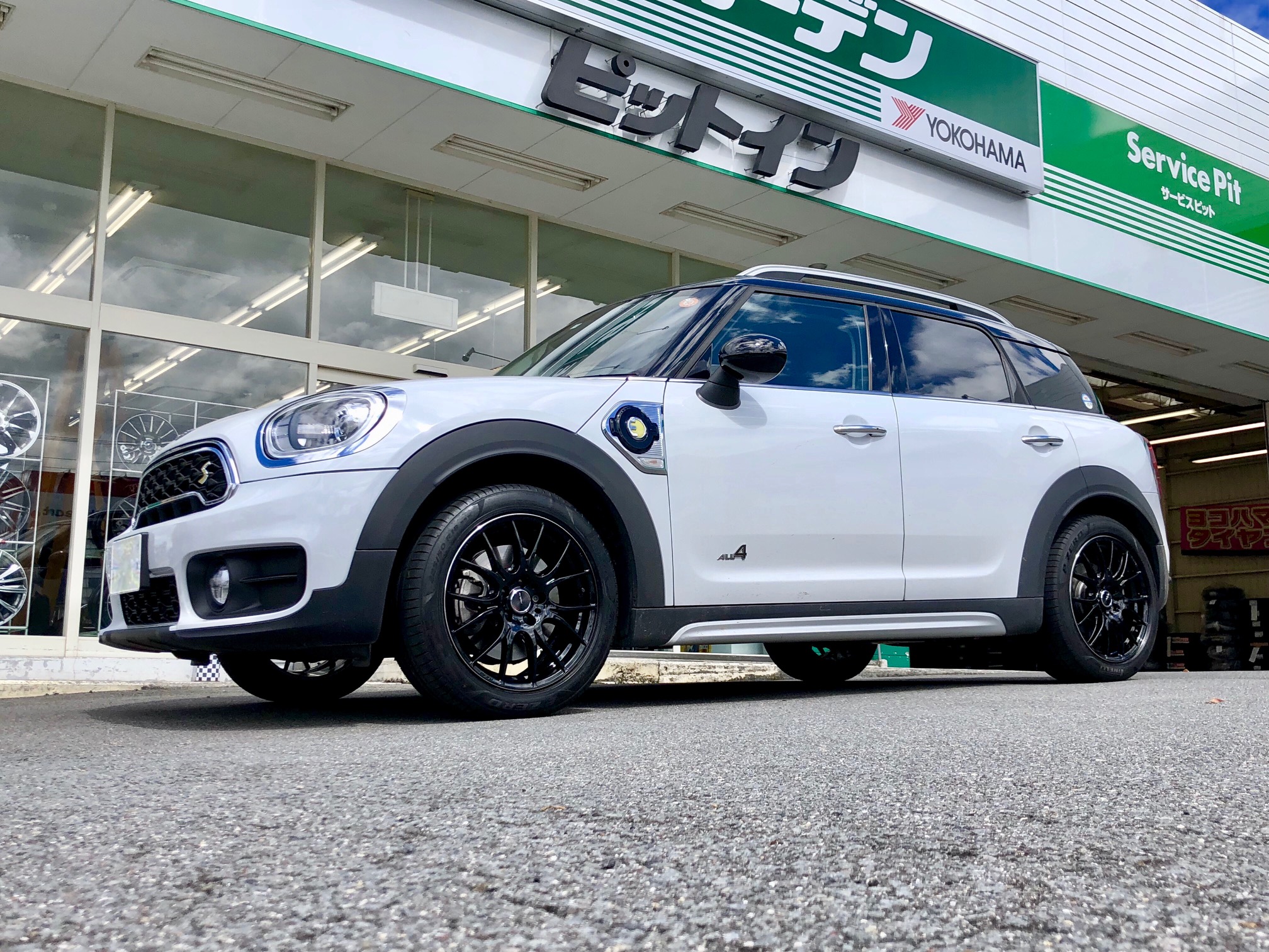 こちら岐阜県ですMINI クロスオーバーF60 ブリヂストンVRX3 16インチ