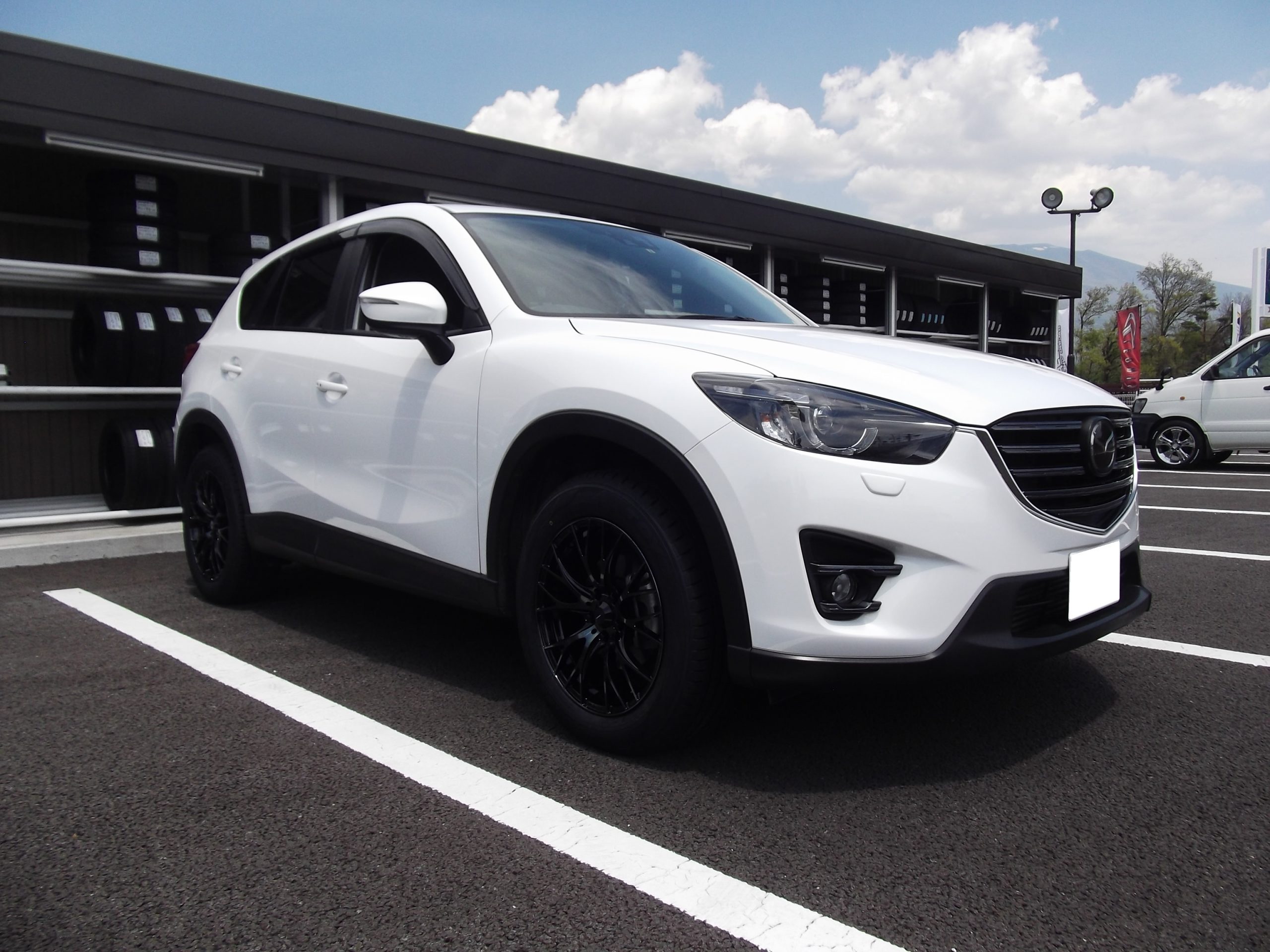 MAZDA ＣＸ-5 | タイヤはピットイン
