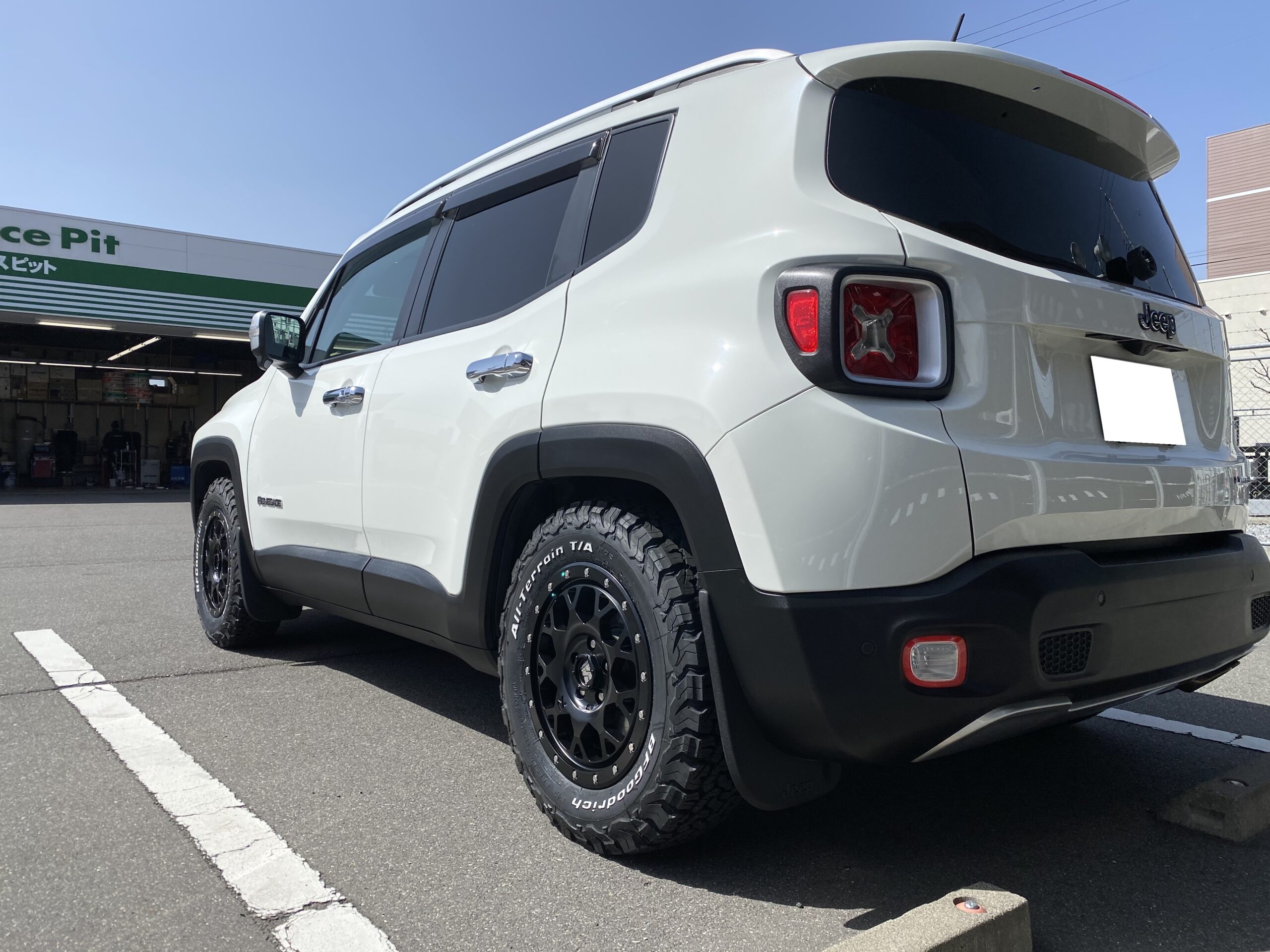 JEEP レネゲード×EXTREME-J XJ04 | タイヤはピットイン
