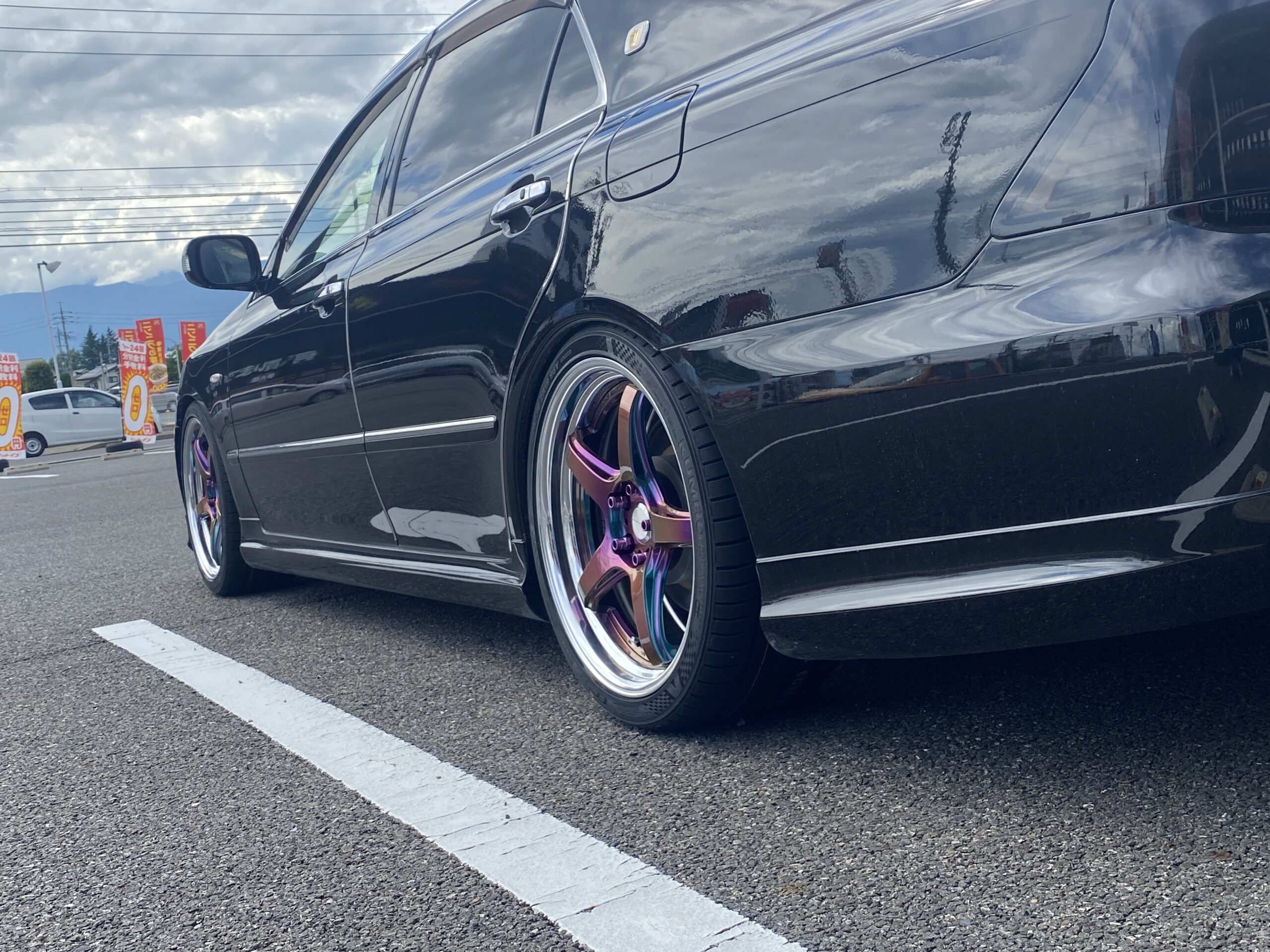 TOYOTA 180系クラウンアスリート | タイヤはピットイン